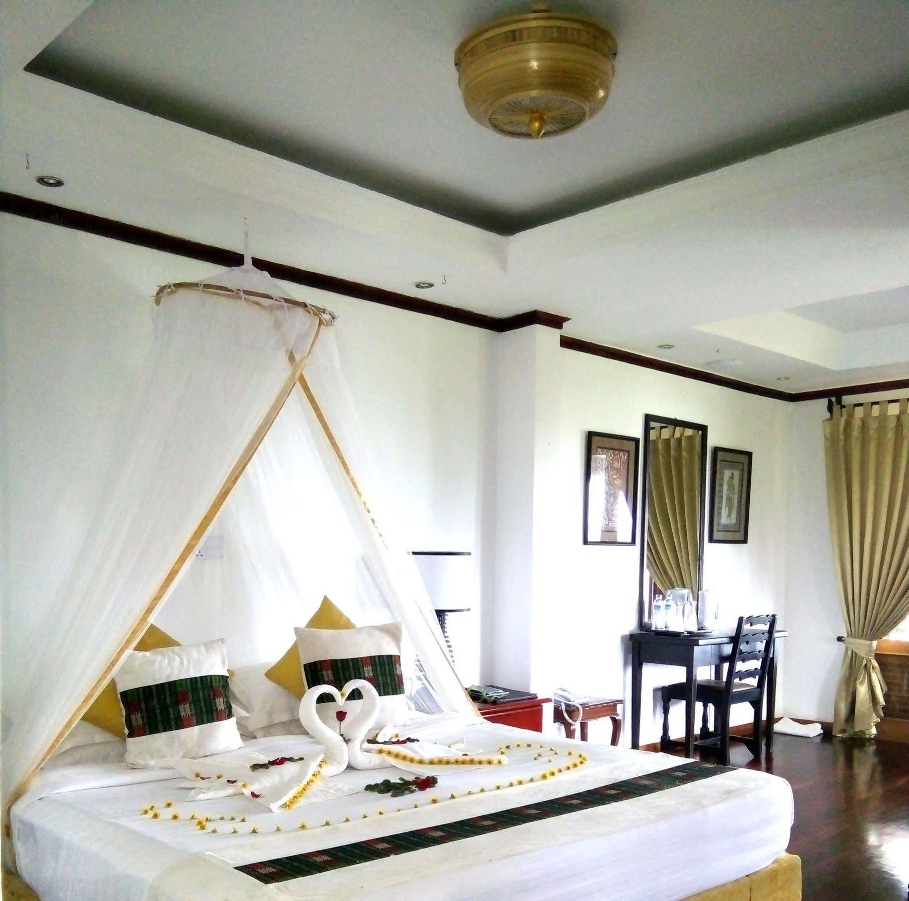 Emerald Sea 4*