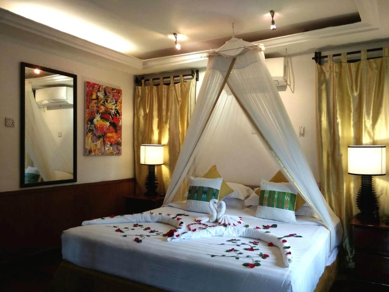 Resort Emerald Sea